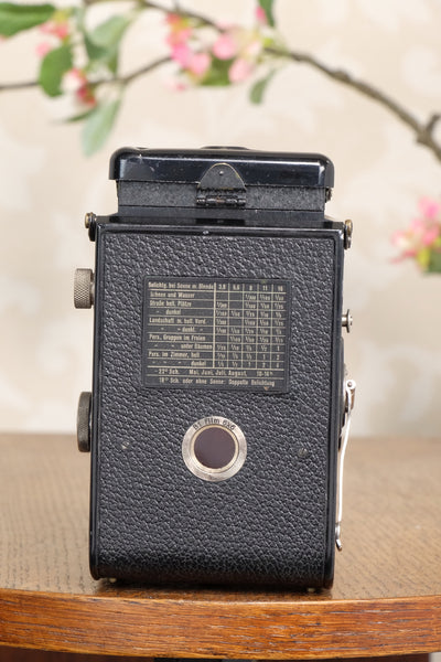Superb! 1933 Old Standard Rolleiflex with original leather case, Freshly Serviced, CLA’d