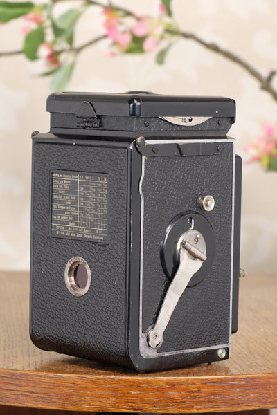 Superb! 1933 Old Standard Rolleiflex with original leather case, Freshly Serviced, CLA’d