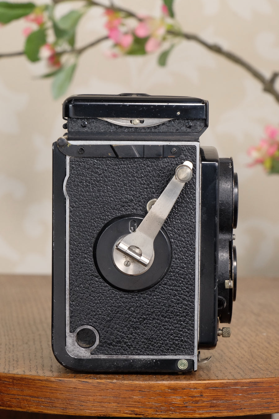 Superb! 1933 Old Standard Rolleiflex with original leather case, Freshly Serviced, CLA’d