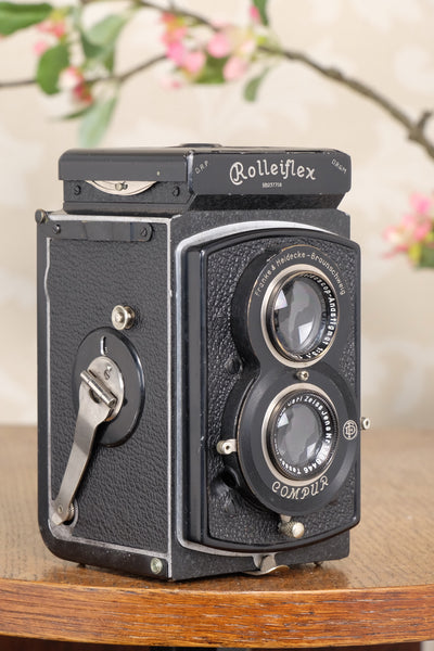 Superb! 1933 Old Standard Rolleiflex with original leather case, Freshly Serviced, CLA’d