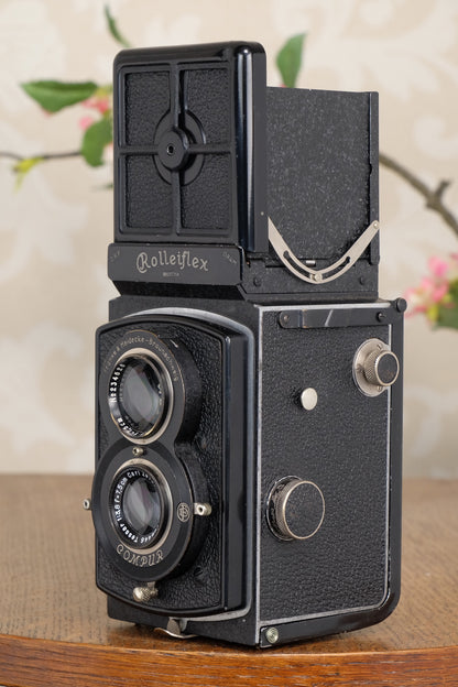 Superb! 1933 Old Standard Rolleiflex with original leather case, Freshly Serviced, CLA’d