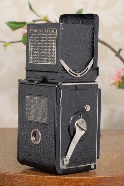 Superb! 1933 Old Standard Rolleiflex with original leather case, Freshly Serviced, CLA’d