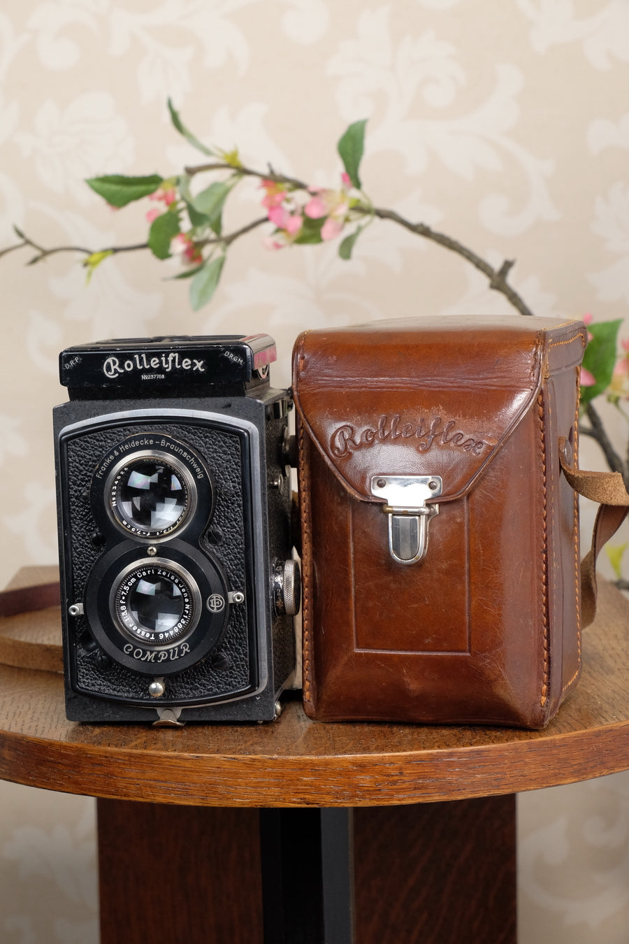 Superb! 1933 Old Standard Rolleiflex with original leather case, Freshly Serviced, CLA’d