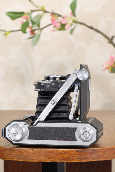 1939 WELTA WELTUR, Medium format, Coupled Rangefinder Camera, with Xenar and original mask CLA'd, Freshly serviced!