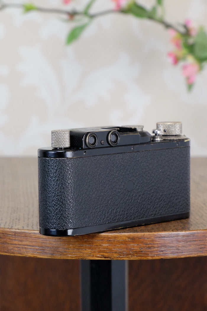 SUPERB! 1932 BLACK LEITZ LEICA II with Nickel Elmar lens. CLA'd, Freshly Serviced! - Leitz- Petrakla Classic Cameras