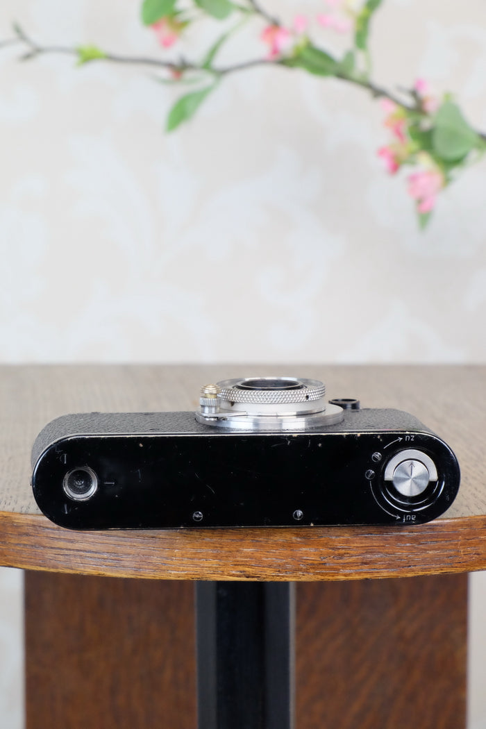 SUPERB! 1932 BLACK LEITZ LEICA II with Nickel Elmar lens. CLA'd, Freshly Serviced! - Leitz- Petrakla Classic Cameras