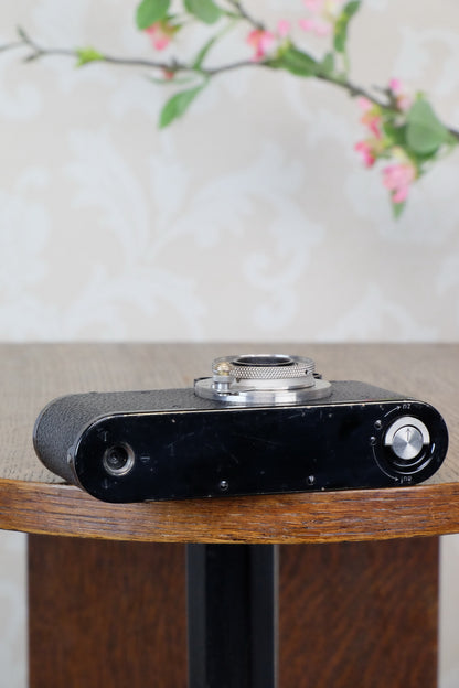 SUPERB! 1932 BLACK LEITZ LEICA II with Nickel Elmar lens. CLA'd, Freshly Serviced! - Leitz- Petrakla Classic Cameras