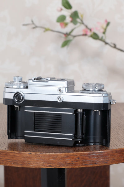 1953 Zeiss Ikon Contax IIIa, with lens and original leather case. CLA'd, Freshly Serviced! - Zeiss-Ikon- Petrakla Classic Cameras