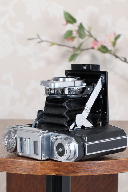 Superb! 1952 Zeiss-Ikon Super Ikonta B, Coated Tessar & Synchro-Compur.  CLA'd, Freshly Serviced! - Zeiss-Ikon- Petrakla Classic Cameras