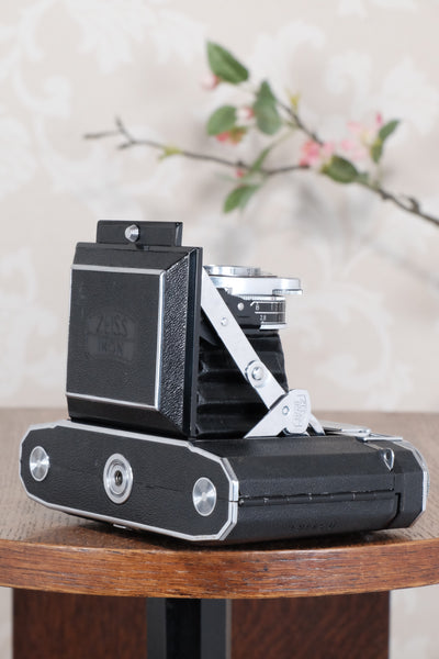 Superb! 1952 Zeiss-Ikon Super Ikonta B, Coated Tessar & Synchro-Compur.  CLA'd, Freshly Serviced! - Zeiss-Ikon- Petrakla Classic Cameras