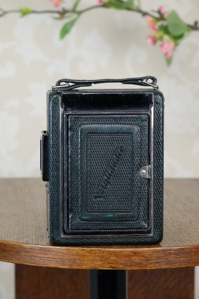 1933 Voigtlander Bergheil - The rare GREEN Luxus version, Heliar lens & 6x9 120 roll-film back. CLA’d. Freshly serviced! - Voigtlander- Petrakla Classic Cameras