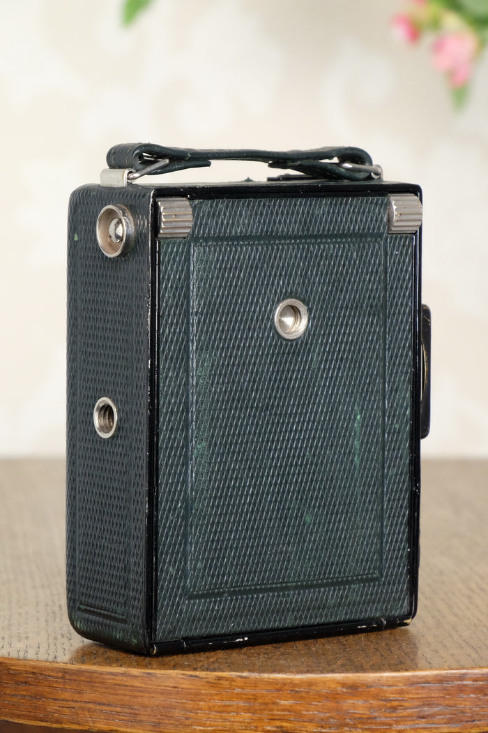 1933 Voigtlander Bergheil - The rare GREEN Luxus version, Heliar lens & 6x9 120 roll-film back. CLA’d. Freshly serviced! - Voigtlander- Petrakla Classic Cameras