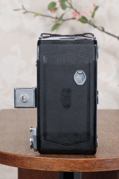 Near Mint! 1937 Zeiss-Ikon Ikonta 6x9, Freshly Serviced, CLA'd! - Zeiss-Ikon- Petrakla Classic Cameras