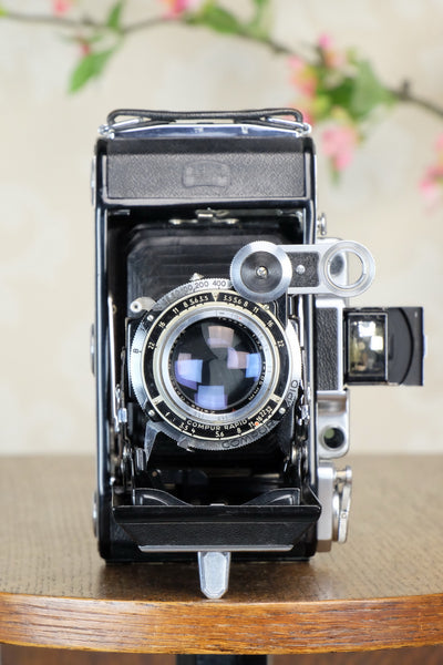 1953 Zeiss-Ikon Super 6x9 Ikonta 531/2, Coated Zeiss Tessar lens, includes 6x4.5 reduction mask, CLA’d, Freshly Serviced! - Zeiss-Ikon- Petrakla Classic Cameras