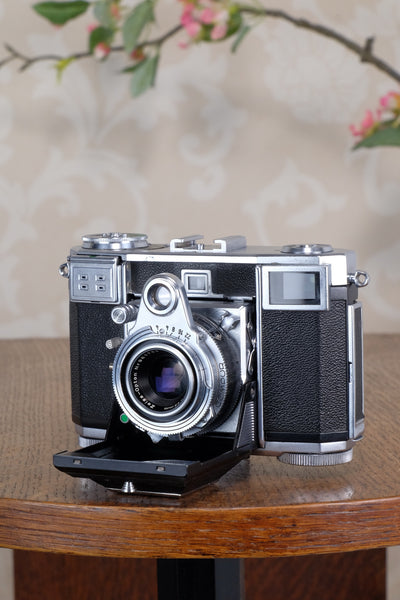 Superb! 1953 Zeiss Ikon Contessa 533/24 . CLA'd, Freshly serviced!