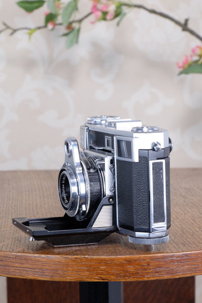 Superb! 1953 Zeiss Ikon Contessa 533/24 . CLA'd, Freshly serviced!