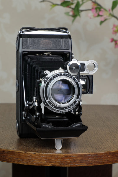 SUPERB! 1953 Zeiss-Ikon Super 6x9 Ikonta 531/2, Synchro-Compur & Coated Zeiss Tessar lens, reduction mask included. CLA'd, Freshly Serviced! - Zeiss-Ikon- Petrakla Classic Cameras