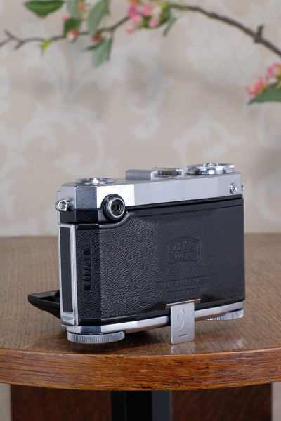 Superb! 1953 Zeiss Ikon Contessa 533/24 . CLA'd, Freshly serviced!