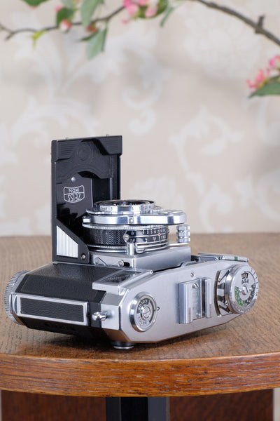 Superb! 1953 Zeiss Ikon Contessa 533/24 . CLA'd, Freshly serviced!