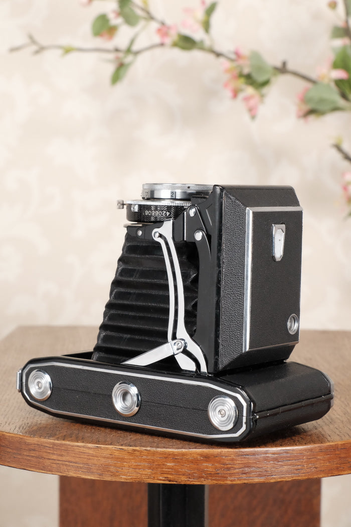 Superb! 1937 Zeiss-Ikon Ikonta 6x9 Folding Camera, Tessar lens, CLA'd, Freshly Serviced! - Zeiss-Ikon- Petrakla Classic Cameras