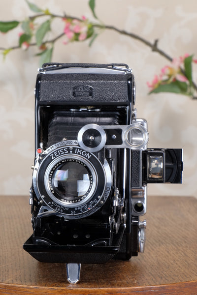 SUPERB! 1936 Zeiss Ikon Super Ikonta 6x9, Tessar lens CLA’d with leather case. CLA'd, Freshly Serviced!