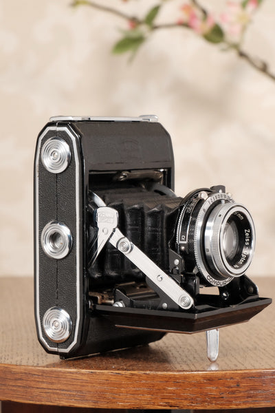 1947 Zeiss Ikon Ikonta, Freshly Serviced, CLA'd! - Zeiss-Ikon- Petrakla Classic Cameras