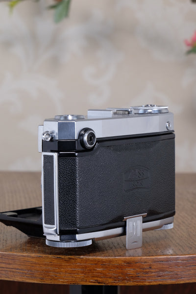 Near Mint! 1954 Zeiss Ikon Contessa 533/24. CLA'd, Freshly serviced!