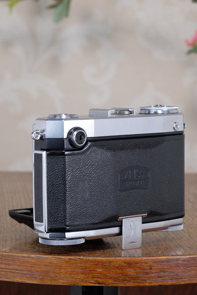 Near Mint! 1954 Zeiss Ikon Contessa 533/24. CLA'd, Freshly serviced!