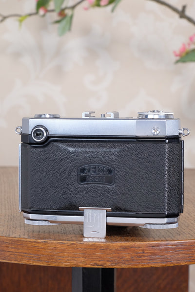 Near Mint! 1954 Zeiss Ikon Contessa 533/24. CLA'd, Freshly serviced!