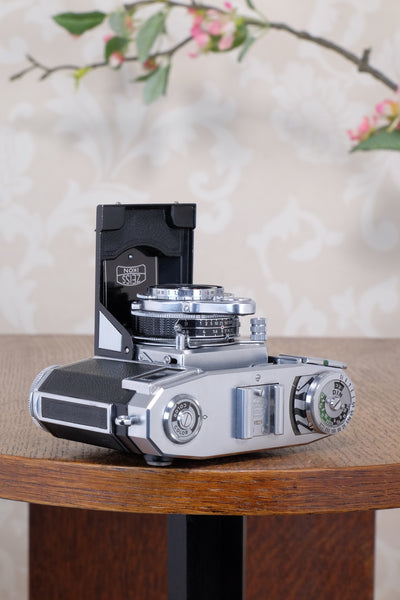 Near Mint! 1954 Zeiss Ikon Contessa 533/24. CLA'd, Freshly serviced!