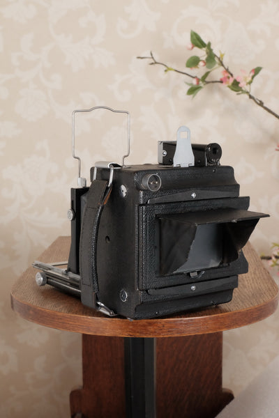 Superb 1945 GRAFLEX SPEED GRAPHIC, Coated Ektar lens, Roll-film back & Freshly Serviced! CLA'd! - Graflex- Petrakla Classic Cameras