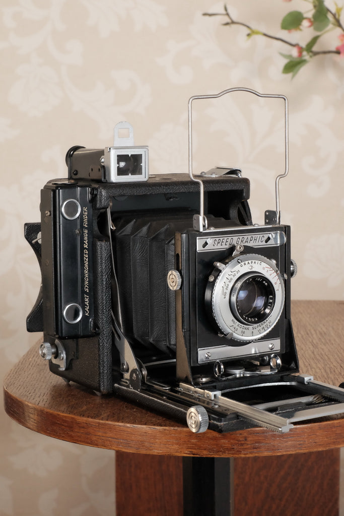 Superb 1945 GRAFLEX SPEED GRAPHIC, Coated Ektar lens, Roll-film back ...