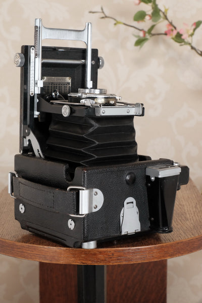 Superb 1945 GRAFLEX SPEED GRAPHIC, Coated Ektar lens, Roll-film back & Freshly Serviced! CLA'd! - Graflex- Petrakla Classic Cameras