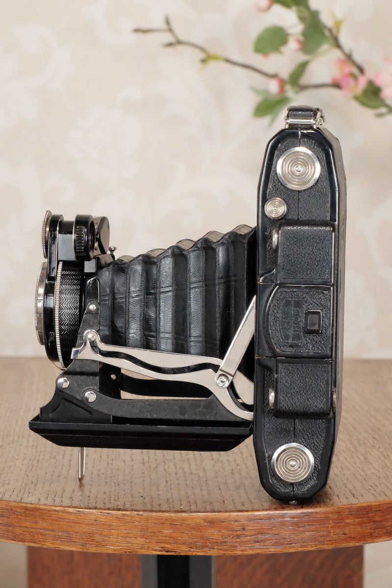 1933 Zeiss Ikon Super Ikonta C 6x9, Tessar lens, CLA'd, Freshly Serviced! - Zeiss-Ikon- Petrakla Classic Cameras