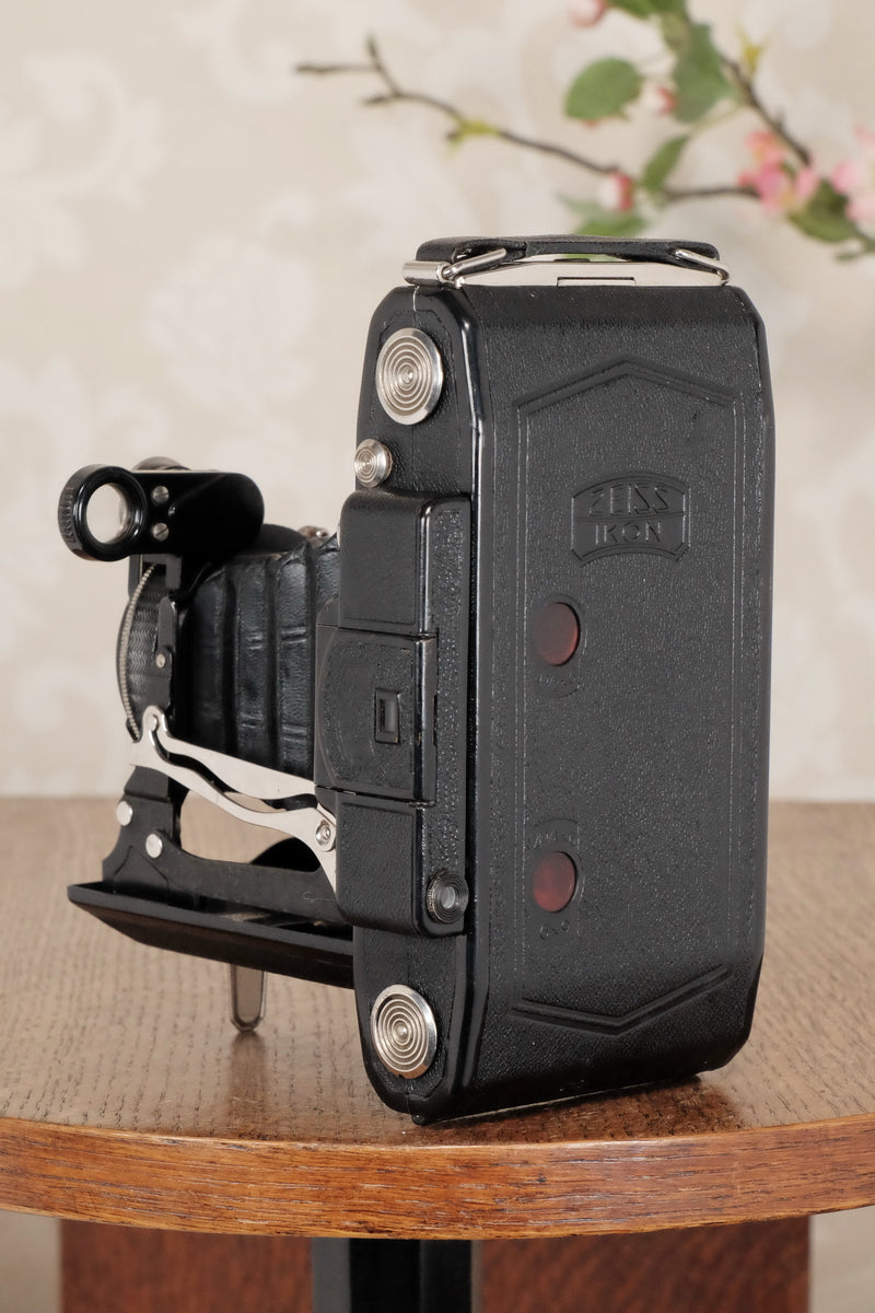 1933 Zeiss Ikon Super Ikonta C 6x9, Tessar lens, CLA'd, Freshly Serviced! - Zeiss-Ikon- Petrakla Classic Cameras