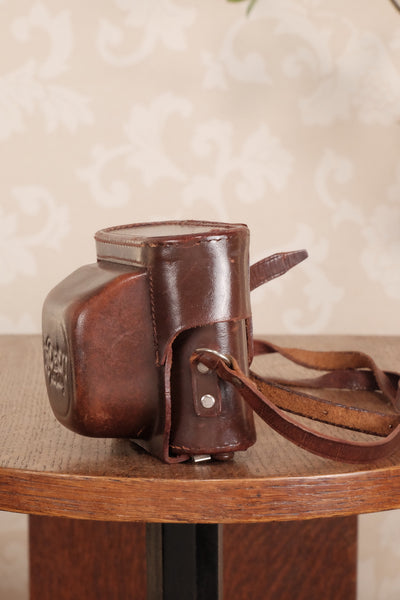 Original Robot leather camera case - Robot- Petrakla Classic Cameras