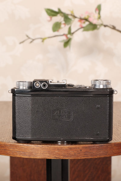 Superb! 1937 Zeiss-Ikon Super Nettel (236/24)  with Original Leather Case, CLA'd, Freshly Serviced! - Zeiss-Ikon- Petrakla Classic Cameras