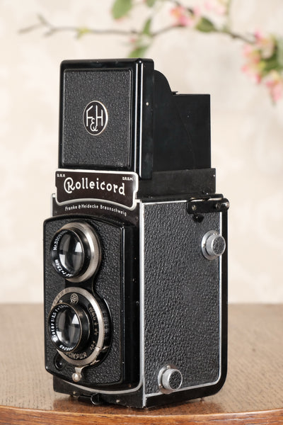 SUPERB! 1936 Rolleicord with leather case. CLA's, Freshly Serviced! - Frank & Heidecke- Petrakla Classic Cameras