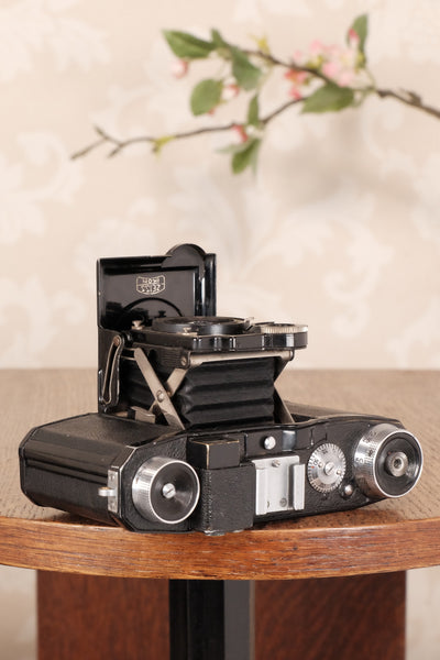 Superb! 1937 Zeiss-Ikon Super Nettel (236/24)  with Original Leather Case, CLA'd, Freshly Serviced! - Zeiss-Ikon- Petrakla Classic Cameras
