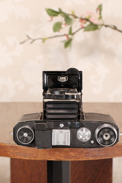 Superb! 1937 Zeiss-Ikon Super Nettel (236/24)  with Original Leather Case, CLA'd, Freshly Serviced! - Zeiss-Ikon- Petrakla Classic Cameras