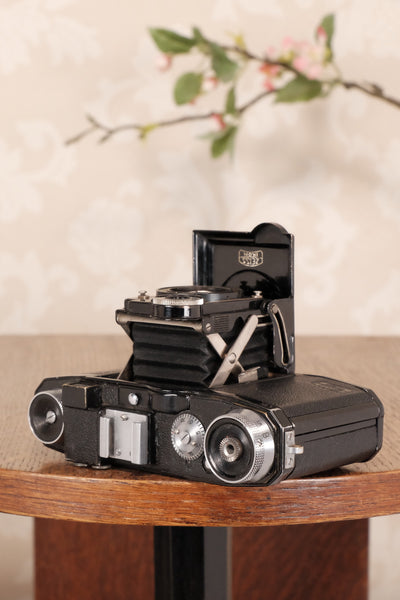 Superb! 1937 Zeiss-Ikon Super Nettel (236/24)  with Original Leather Case, CLA'd, Freshly Serviced! - Zeiss-Ikon- Petrakla Classic Cameras