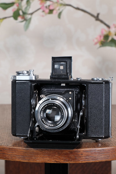 Superb! 1937 Zeiss Ikon 6x6 Ikonta with case. CLA'd, Freshly Serviced!