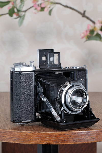 Superb! 1937 Zeiss Ikon 6x6 Ikonta with case. CLA'd, Freshly Serviced!