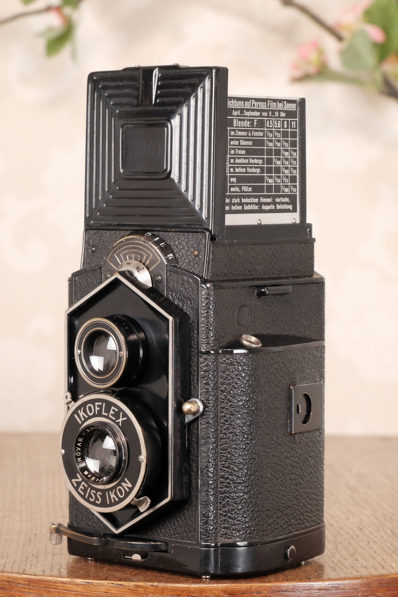 Zeiss Ikon: Ikoflex (850/16) ’Coffe can’ (earlier model) Price Guide: estimate a camera value Zeiss Ikon: Ikoflex (850/16) ’Coffe can’ (earlier model) Price Guide: estimate a camera value