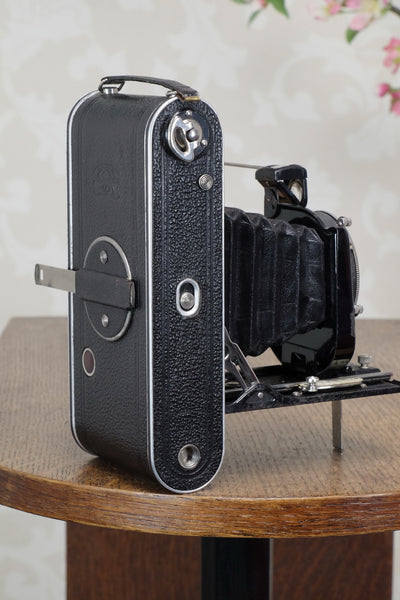 NEAR MINT! Circa 1928 Zeiss-Ikon Cocarette Camera with Tessar lens, CLA’d, Freshly Serviced! - Zeiss-Ikon- Petrakla Classic Cameras