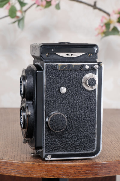 Superb! 1936 Old Standard Rolleiflex with original leather case, Freshly Serviced, CLA’d