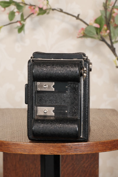 Superb! 1930 Voigtlander Bergheil Camera with Heliar lens! Freshly serviced, CLA'd! - Voigtlander- Petrakla Classic Cameras
