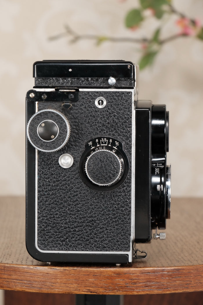 SUPERB! 1937 Rolleicord with leather case. CLA's, Freshly Serviced! - Frank & Heidecke- Petrakla Classic Cameras