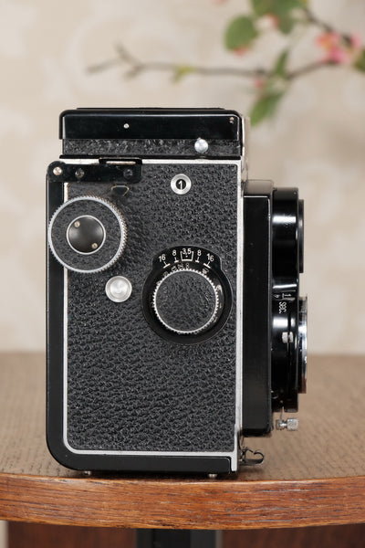 SUPERB! 1937 Rolleicord with leather case. CLA's, Freshly Serviced! - Frank & Heidecke- Petrakla Classic Cameras