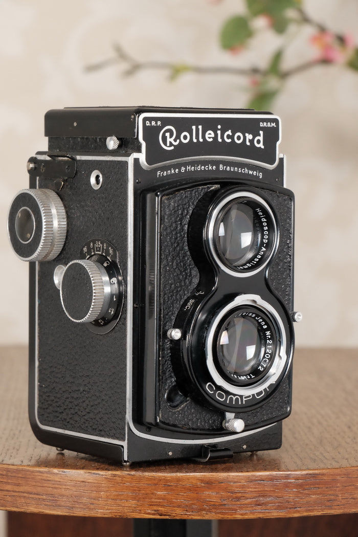 SUPERB! 1937 Rolleicord with leather case. CLA's, Freshly Serviced! - Frank & Heidecke- Petrakla Classic Cameras